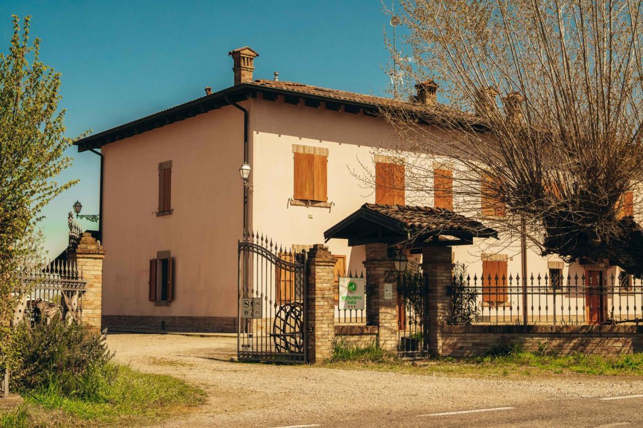 Agriturismo Garzole Кастельфранко-Емілія Екстер'єр фото
